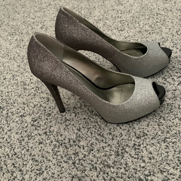 Guess Shoes - Size 8 ombré guess heels